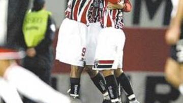 <b>OTRA VEZ SAMBA. </b>El Sao Paulo marcó tres goles al River en el Monumental y pasó a la final.