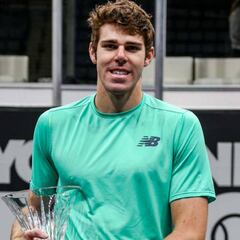 Opelka gana el título en Nueva York ante un combativo Schjur