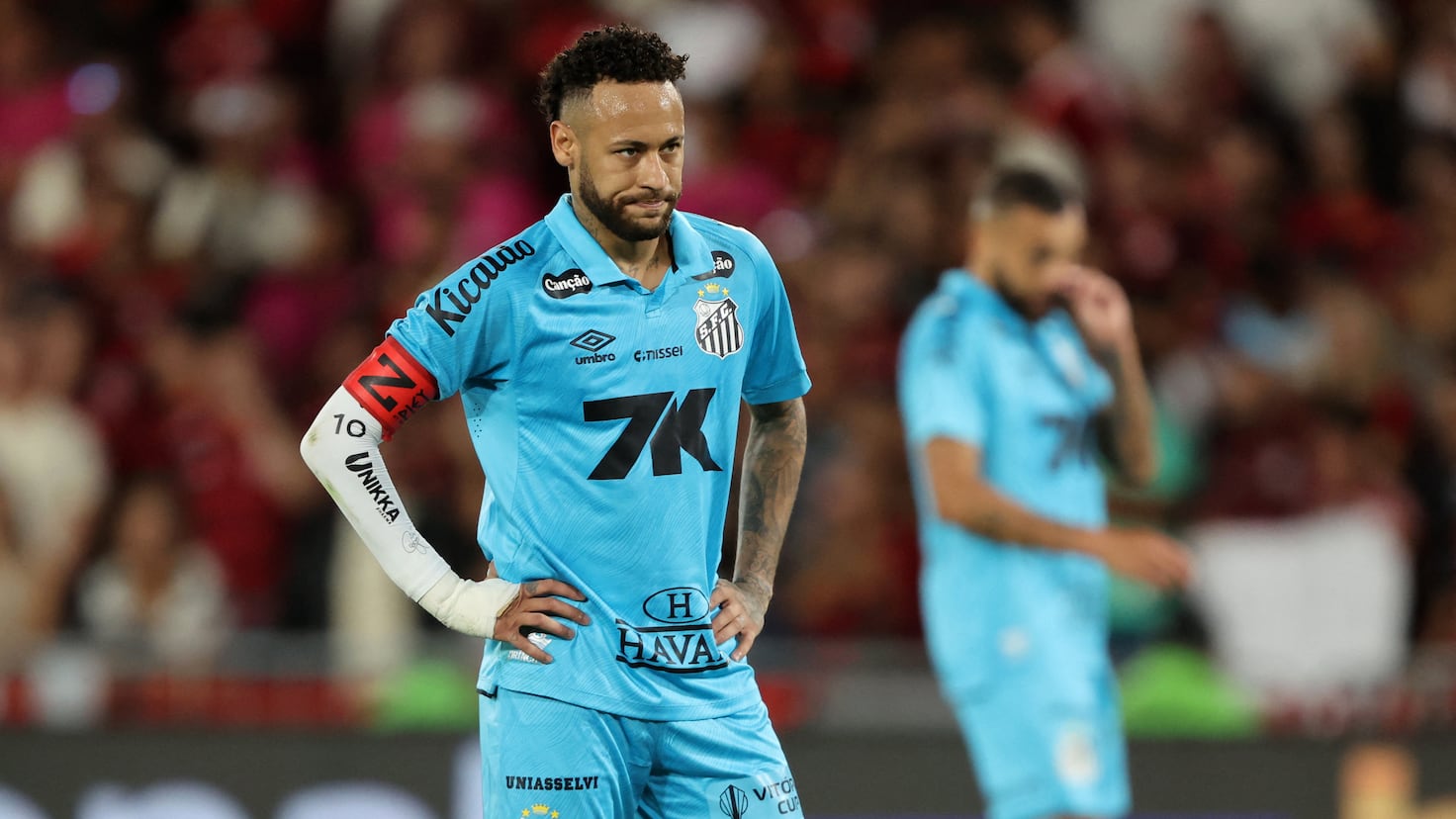 Felipe Luis está ressentido com Neymar Felipe Luis está ressentido com Neymar