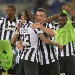 Vidal alza ahora la Copa Italia
y sueña con la triple corona