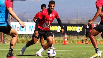 Un nuevo brote peligroso en la nación centroamericana ha obligado a un parón del cual no sabía la Federación. Hay desconento entre las partes.