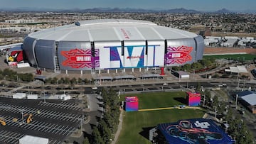 GLENDALE, ARIZONA - JANUARY 28: In an aerial view of State Farm Stadium on January 28, 2023 in Glendale, Arizona. State Farm Stadium will host the NFL Super Bowl LVII on February 12.   Christian Petersen/Getty Images/AFP (Photo by Christian Petersen / GETTY IMAGES NORTH AMERICA / Getty Images via AFP)