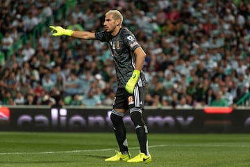 Admirado por muchos, malquerido por otros: Nahuel Guzmán es uno de los porteros más constantes de la Liga MX. El portero argentino lleva 22 atajadas en el torneo. El único asterisco en el torneo del 'Patón' es esa jugada antideportiva sobre Eduardo Aguirre en el partido ante Santos.