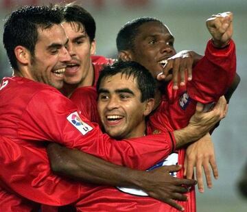 Ariel Ibagaza, Samuel Etoo, Alvaro Novo y Hipolito Fernandez durante un partido entre el Mallorca y el Deportivo