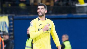 &Aacute;lvaro celebra un gol con el Villarreal.