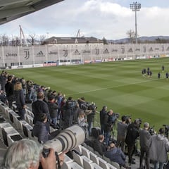 Máxima expectación en el entreno de la Juve y Cristiano muy motivado