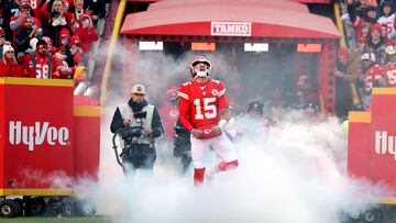KANSAS CITY, MISSOURI - NOVEMBER 29: Patrick Mahomes #15 of the Kansas City Chiefs takes the field prior to the game against the Las Vegas Raiders at GEHA Field at Arrowhead Stadium on November 29, 2024 in Kansas City, Missouri. Jamie Squire/Getty Images/AFP (Photo by JAMIE SQUIRE / GETTY IMAGES NORTH AMERICA / Getty Images via AFP)