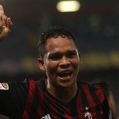 En armonía con Montella, Bacca titular ante Lazio