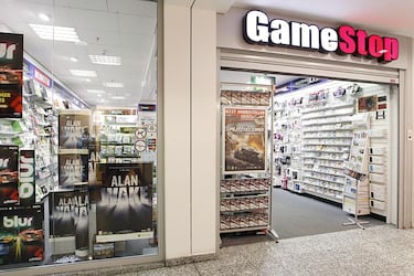 GameStop reduce sus ganancias navideñas en 2014