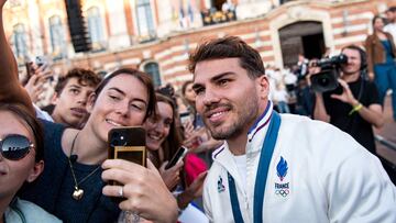 Antoine Dupont, the French rugby player, has recently hinted at a surprising potential career move that has left fans and sports analysts thinking.