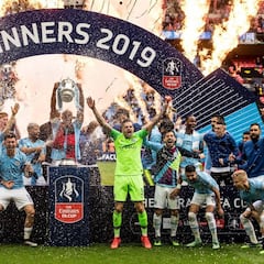 Guardiola derriba la puerta de la historia del fútbol inglés