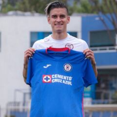 Cruz Azul lee la cartilla a Alexis Peña