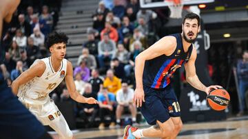 VILLEURBANNE, FRANCE - JANUARY 11: Nikola Kalinic, #10 of FC Barcelonain action during the 2022-23 Turkish Airlines EuroLeague Regular Season Round 18 game between LDLC Asvel Villeurbanne and FC Barcelona at The Astroballe on January 11, 2023 in Villeurbanne, France. (Photo by Cyril Lestage/Euroleague Basketball via Getty Images)
