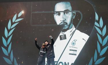 Este año a Hamilton le han sobrado cuatro carreras pese a que el campeonato ha sido más corto, tal ha sido su superioridad. Alcanzó los siete títulos de Schumacher en Turquía, por lo que vuelve a hacer a Abu Dhabi intrascendente. Quizá, no pueda ni correrlo por el COVID-19.  