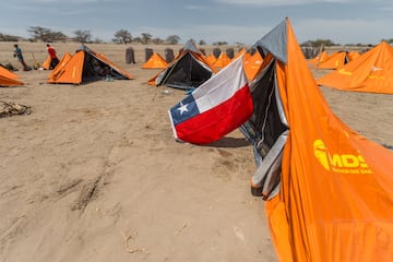 La impresionante carrera de Marruecos llega por primera vez a Perú: serán 250 km y 7 días de autosuficiencia, con 300 corredores de 40 países. Así se vivió la previa al inicio.