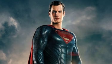 Sale a la luz el sorprendente contrato de Henry Cavill para regresar como Superman en el DCEU