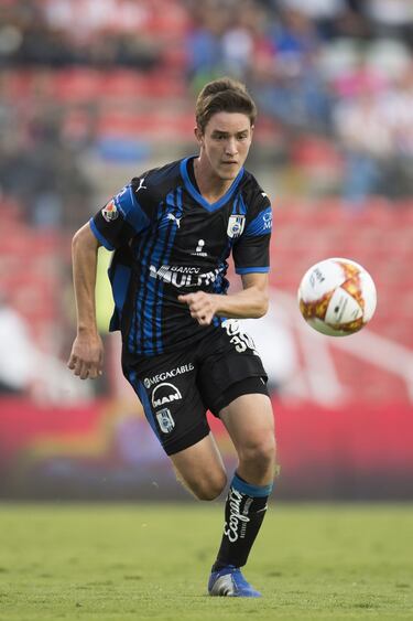 El juvenil de Querétaro fue el jugador sensación del Apertura 2018. Sonó fuerte su llegada a Chivas pero actualmente no se ha anunciado nada al respecto.