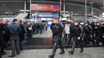 Gendarmes en el Francia-Rusia.