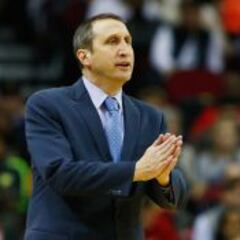 Los Cleveland Cavaliers de LeBron despiden a David Blatt