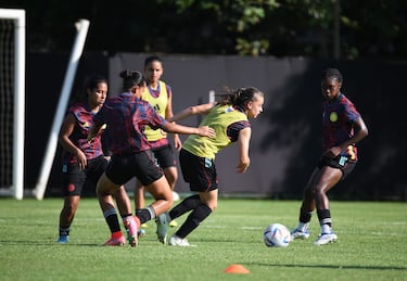 La Selección Colombia Femenina Sub 17 realizó su segunda jornada de entrenamientos en la India antes de su debut en el Mundial. Carlos Paniagua ya tiene el grupo completo.
