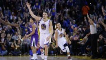 Bacanal de Klay Thompson: 52 puntos, 37 en un s車lo cuarto