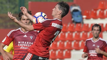 El Mirand¨¦s rescata un punto valioso ante el Lugo