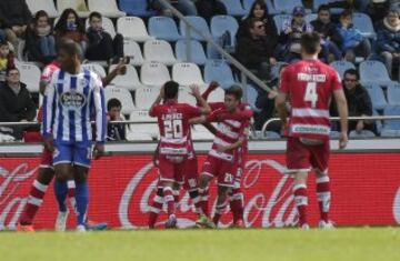 Los jugadores celebran el 2-2 de Ibáñez. 