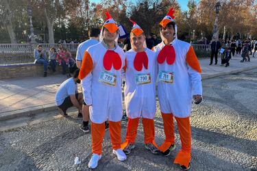 Participantes en la  29 edición de la San Silvestre de Sevilla.
