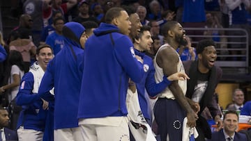 El banquillo de los Sixers, durante el primer partido de los playoffs 2018 ante los Heat.