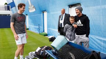 Andy Murray calienta con Romeo Beckham para el Queen&rsquo;s Club