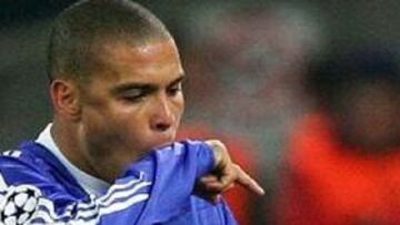 <B>MAL MOMENTO.</B> Ronaldo vive uno de los momentos más delicados desde que llegó al Real Madrid.