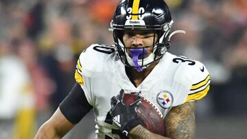 James Conner de Pittsburgh Steelers contra Cleveland Browns en el estadio FirstEnergy; Ohio, Cleveland. Noviembre14, 2019.