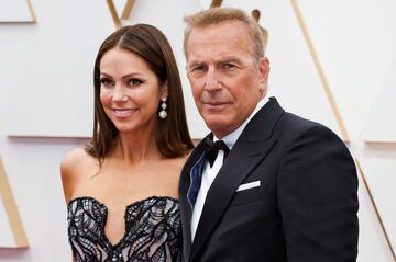 Kevin Costner y su mujer Christine Baumgartner.