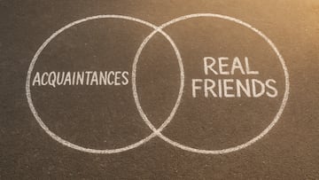 Venn diagram: acquaintances vs friends
