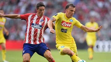 Fernando Torres ante el Nápoles.