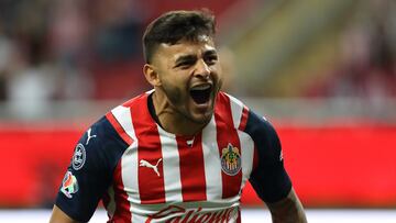 Alexis Vega renueva con Chivas