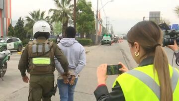 Fiscalizan a conductor en Huechuraba, presenta este permiso de circulación y termina detenido por Carabineros