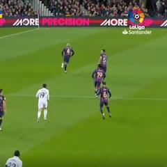 La acción de Gavi sin balón y yendo a por Ceballos por la que muchos piden roja