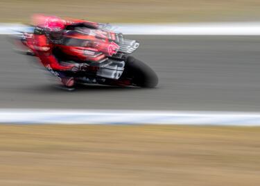 Aleix Espargaró durante la clasificación del Gran Premio de España disputada en el circuito de Jerez.