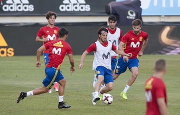 David Silva, Piqué y Morata.