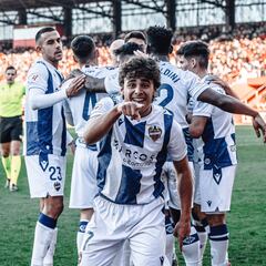 Carlos Álvarez es un cañón