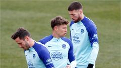 El Atlético deja atrás el derbi con Llorente en el grupo