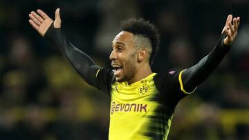 Aubameyang viaja a Londres para cerrar su traspaso al Arsenal