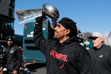 Los Philadelphia Eagles se coronaron en el Super Bowl LIX al superar 40-22 a los Kansas City Chiefs en el estadio Caesars Superdome en New Orleans.