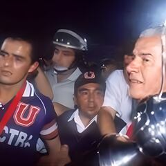 “Si quieren trofeos, que tomen la camiseta azul, la metan en un balde con cloro para blanquearla y se vayan a Colo Colo”