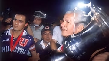 “Si quieren trofeos, que tomen la camiseta azul, la metan en un balde con cloro para blanquearla y se vayan a Colo Colo”