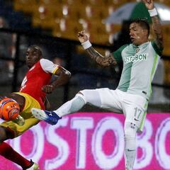 Nacional toma el liderato con victoria ante Santa Fe