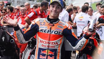 Márquez: "Se me enganchó el protector de freno en su moto"