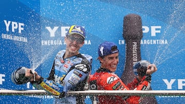 Les frères Márquez, Alex et Marc, sur le podium en Argentine.
