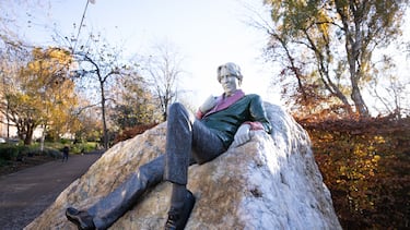 Oscar Wilde, escritor: “Sé tú mismo, todos los demás ya están ocupados”